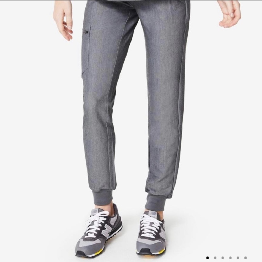 FIGS Graphite Zamora Scrubs S/T